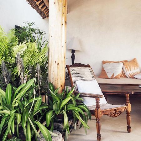 Bed and Breakfast Jua House Ламу Экстерьер фото